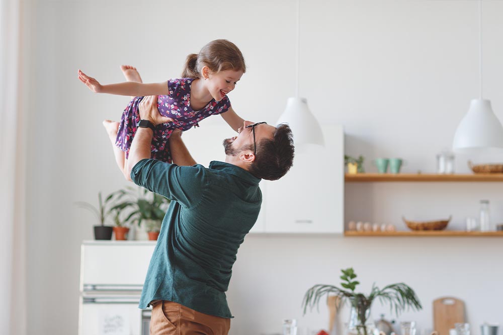 Gimana Sih Cara Terbaik Meningkatkan Bonding Ayah dan Anak?
